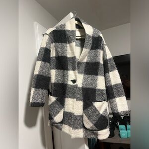 Aritzia Wilfred free off duty black white wool plaid button jacket size small